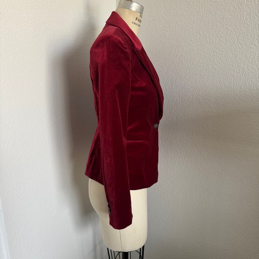 White House Black Market | Pre-Loved Red Velvet Blazer Size 00 - Picture 2 of 8